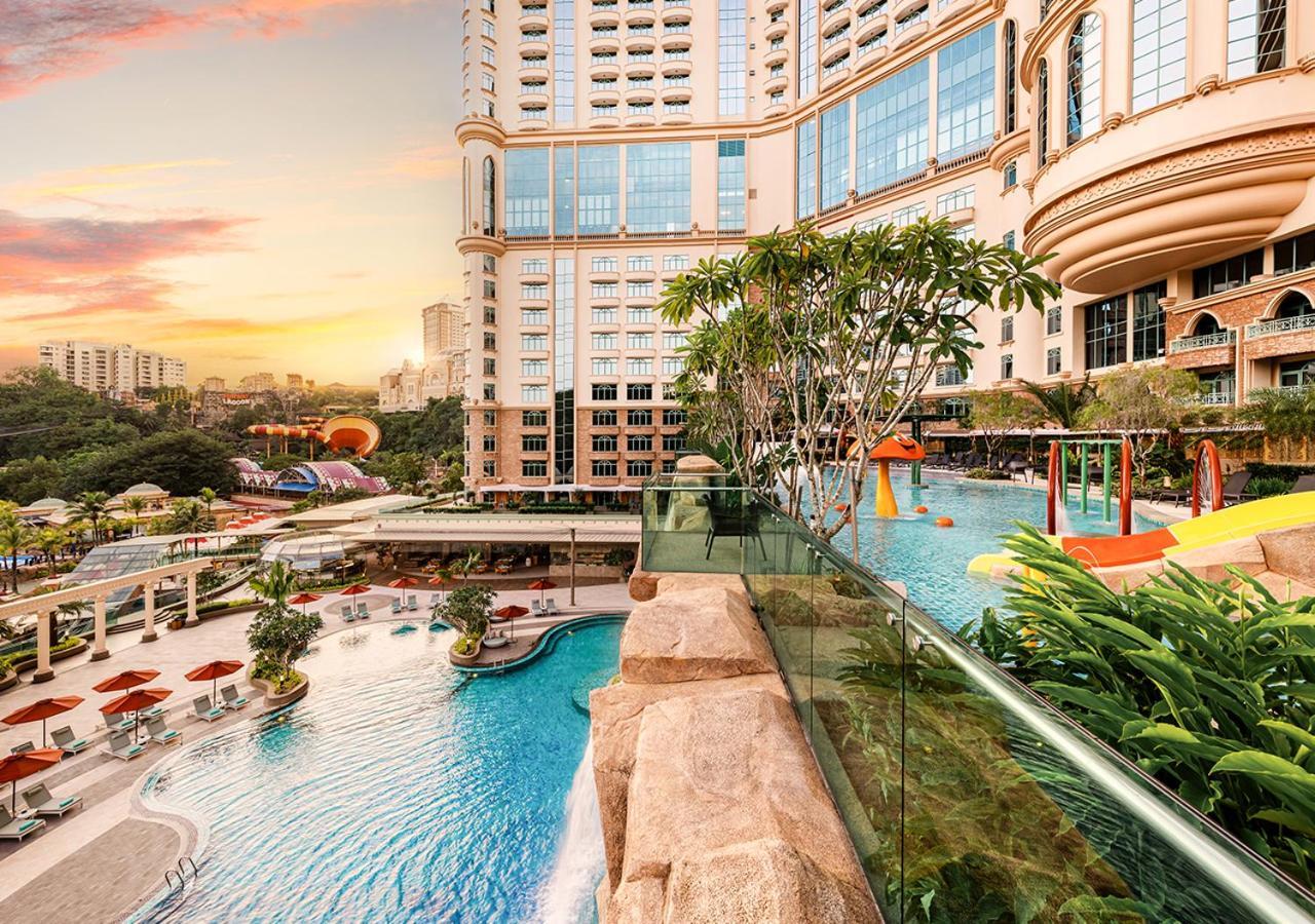 Sunway Resort Hotel Петалинг Джая Екстериор снимка The Berjaya Times Square Hotel