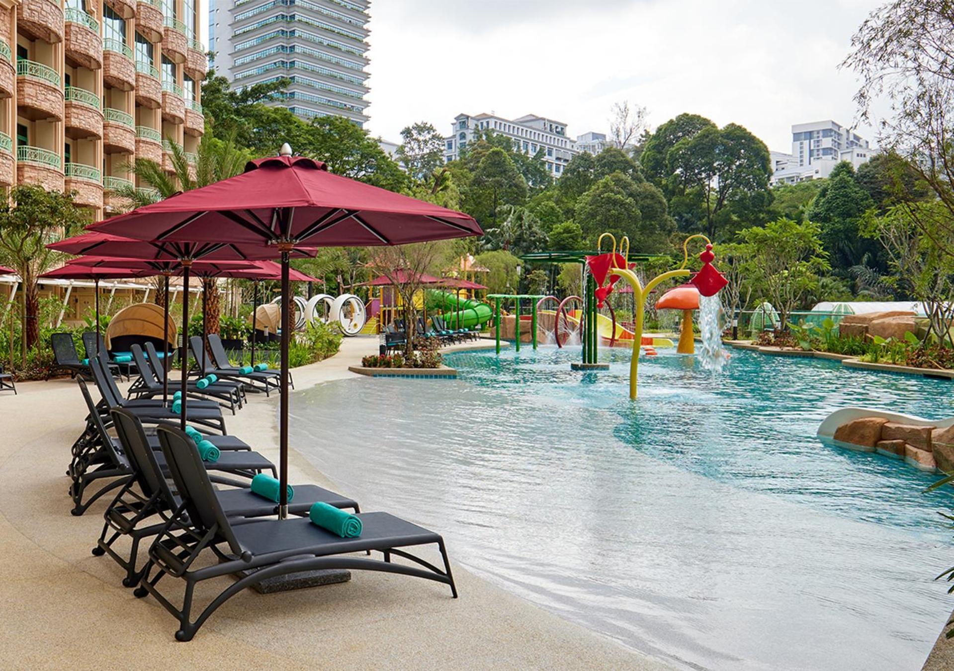 Sunway Resort Hotel Петалинг Джая Екстериор снимка The water playground at Shangri-La Hotel, Kuala Lumpur
