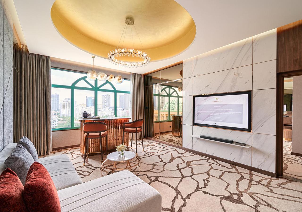Sunway Resort Hotel Петалинг Джая Екстериор снимка A suite at the hotel