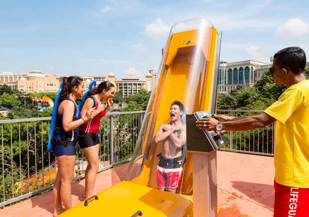 Sunway Resort Hotel Петалинг Джая Екстериор снимка The slide